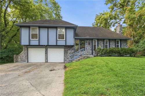 10401 E 71st Ter, Raytown, MO, 64133-6639 | Card Image