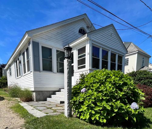 16 Browns Ct, Rye, NH, 03870-2615 | Card Image