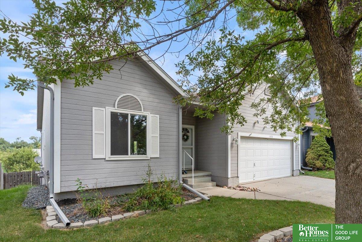 Redman Ave, Omaha, NE 68116