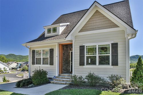3 Leeds Ln, Black Mountain, NC, 28711-0288 | Card Image