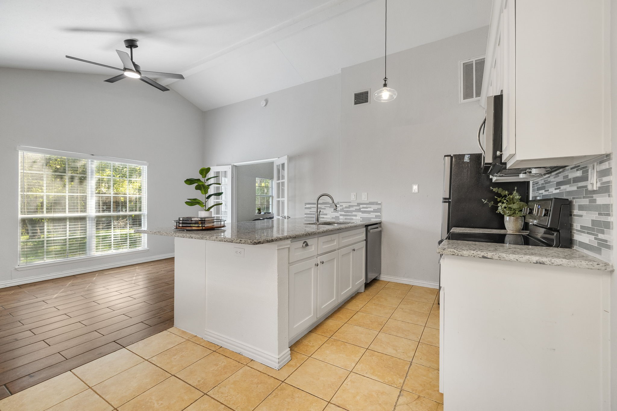 Residential Lease in The Colony 4