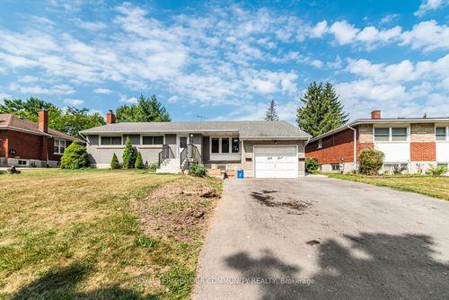 main-floor-53 Diffin Dr, Welland, ON, L3C2J9 | Card Image