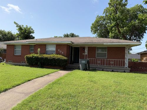608 Donlee Rd, Lancaster, TX, 75134-3214 | Card Image