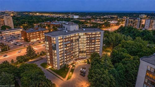 202-1230 Marlborough Crt, Oakville, ON, L6H3K6 | Card Image