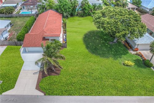 663 110th Ave N, Naples, FL, 34108-1817 | Card Image