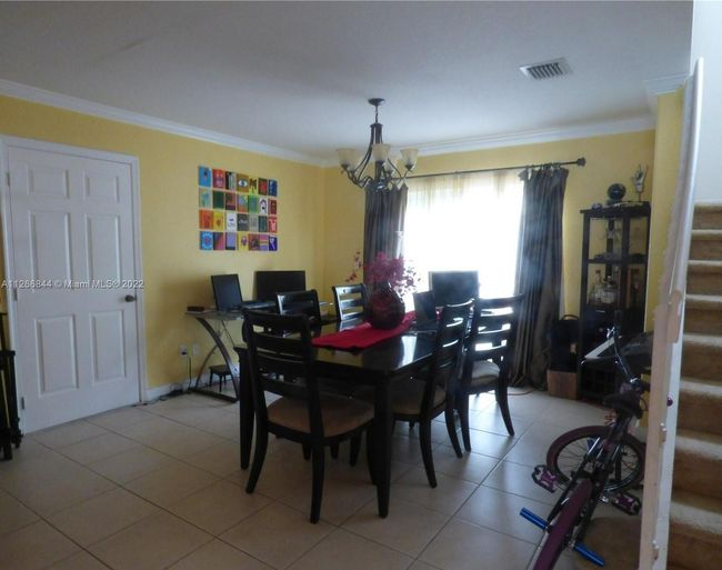 APT-102 - 7313 Nw 173 Rd Dr, Condo with 3 bedrooms, 2 bathrooms and null parking in Hialeah FL | Image 4