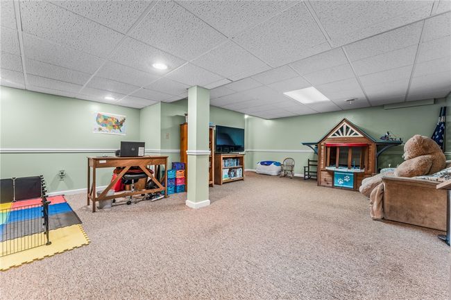 3213 Greentree Cir, House other with 3 bedrooms, 3 bathrooms and 2 parking in New Castle PA | Image 22