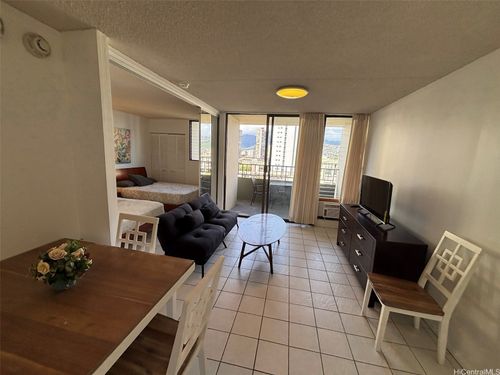 1002-2240 Kuhio Ave, Honolulu, HI, 96815-2809 | Card Image