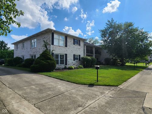 5e4-4501 N Wheeling Ave, Muncie, IN, 47304-1218 | Card Image