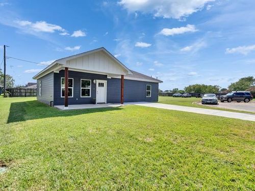 1010 Glenbrook Dr, Eagle Lake, TX, 77434-3014 | Card Image
