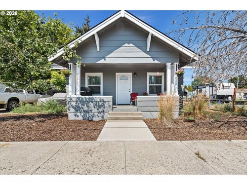 2206 Mitchell Ave, Baker City, OR, 97814-4643 | Card Image