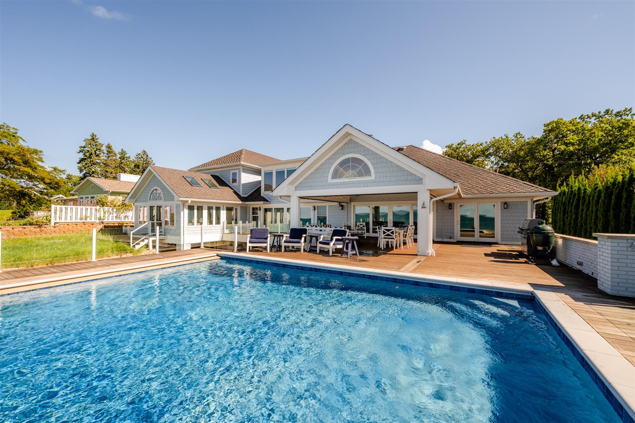 Marquette Dr, New Buffalo, MI 49117