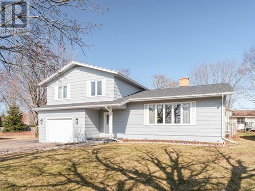 284 North River Road, Charlottetown, PE, C1A3L8 | Card Image