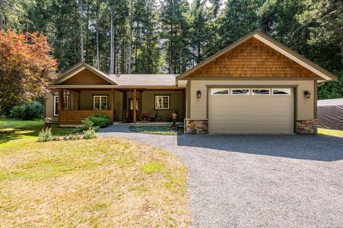 307 Bates Dr, Fanny Bay, BC, V0R1W0 | Card Image