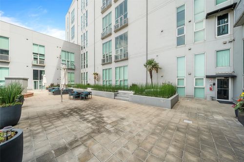 13439-2000 Bagby St, Houston, TX, 77002-8595 | Card Image