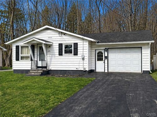 116 Waterbury Ave, Whitesboro, NY, 13492-1845 | Card Image