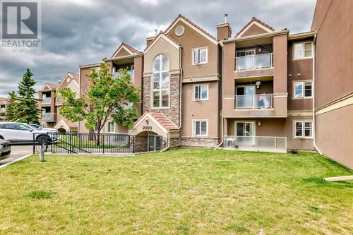 2033 Edenwold Hts Nw, Calgary, AB, T3A3Y2 | Card Image