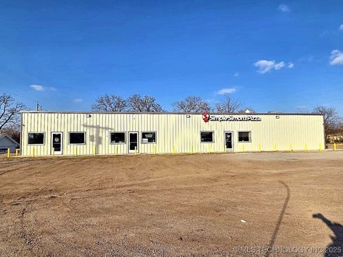 301 N F St, Yale, OK, 74085-4018 | Card Image