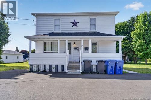 17 Dover St, Campbellton, NB, E3N1P4 | Card Image