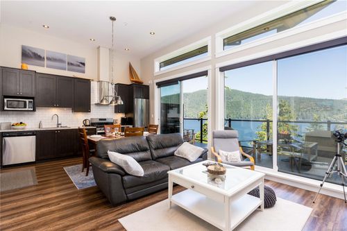 208a-6596 Baird Rd, Port Renfrew, BC, V0S0A1 | Card Image