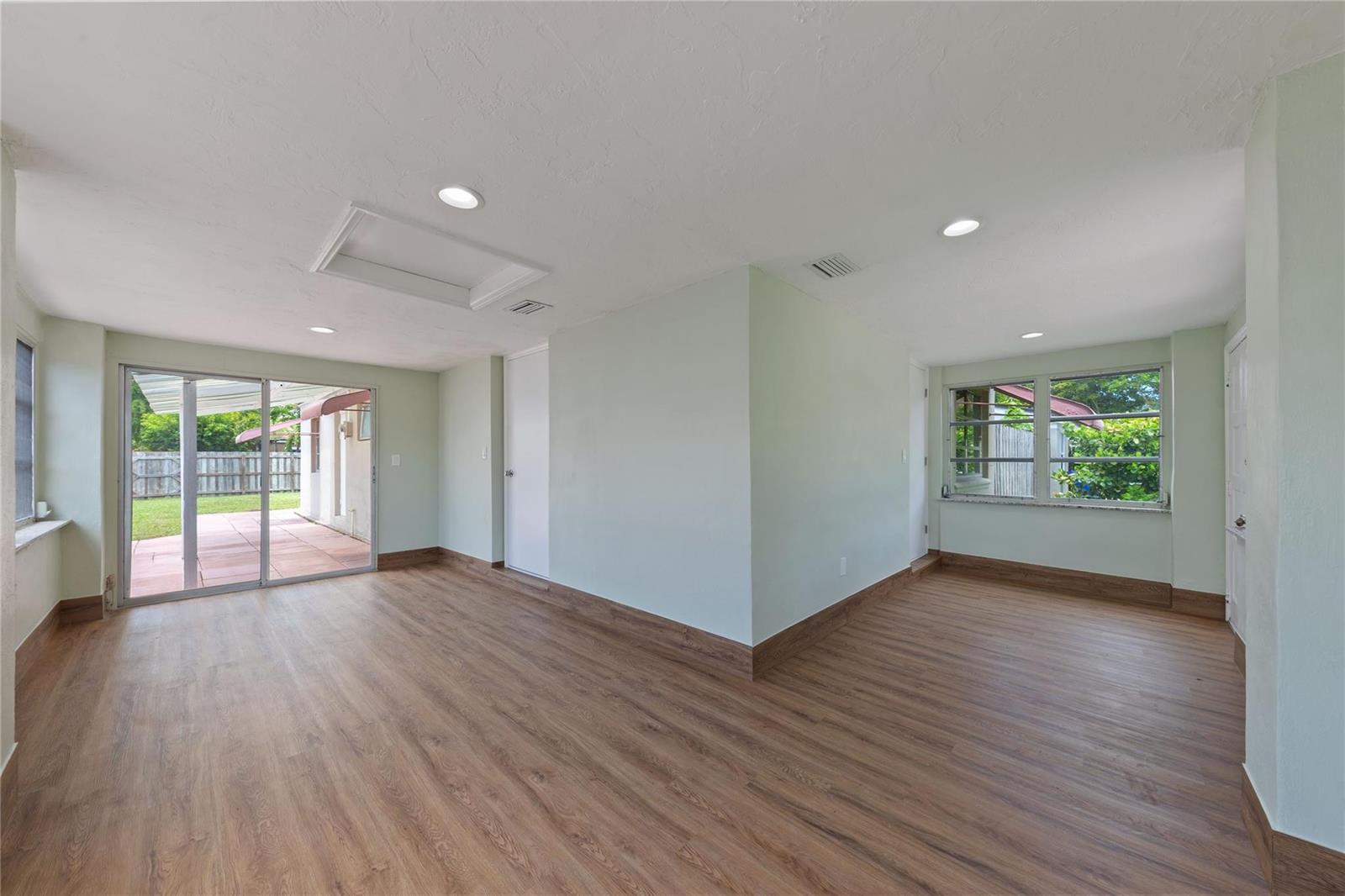 Residential in North Miami Beach 5
