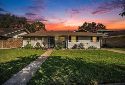 2711 Peach Lane, House other with 3 bedrooms, 2 bathrooms and null parking in Pasadena TX | Image 1