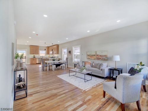 297 Oswald Pl, Vauxhall, NJ, 07088-1322 | Card Image