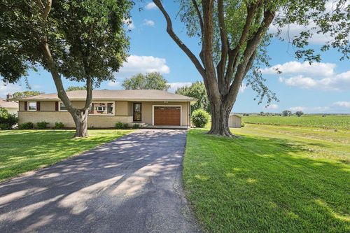 1909 Weber Dr, Sun Prairie, WI, 53590-9642 | Card Image