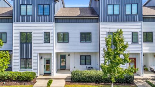 3117 Saint Elmo Ave, Chattanooga, TN, 37408-2829 | Card Image