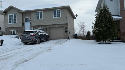 15 Timber Ridge Crt, Sudbury, ON, P3E6K1 | Card Image