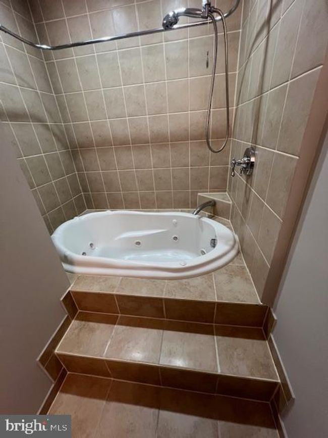 18509 Grackle Way, Townhouse with 3 bedrooms, 4 bathrooms and null parking in GAITHERSBURG MD | Image 10