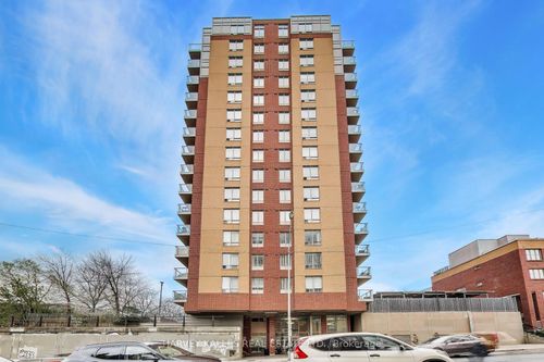 401-1369 Bloor Street W, Toronto, ON, M6P4J4 | Card Image