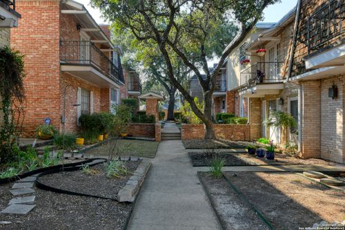 apt-205-6718 Callaghan Rd, San Antonio, TX, 78229-4638 | Card Image