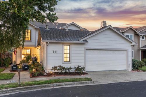 111 Capetown Dr, Alameda, CA, 94502-6472 | Card Image
