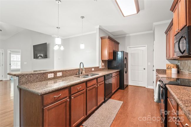 8513 Loxton Cir, Townhouse with 3 bedrooms, 3 bathrooms and null parking in Charlotte NC | Image 7