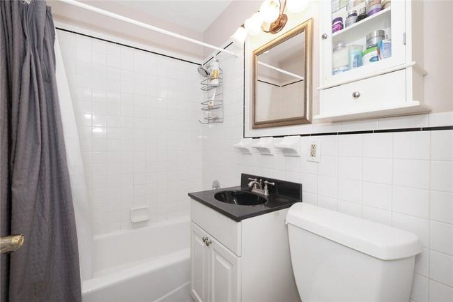 APT-4J - 68 E Hartsdale Ave, Home with 1 bedrooms, 1 bathrooms and null parking in Hartsdale NY | Image 18