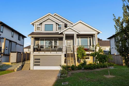 8394 Mctaggart St, Mission, BC, V2V0G3 | Card Image