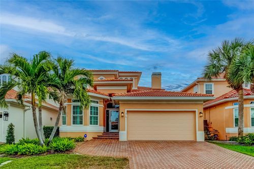 218 Sand Key Estates Dr, CLEARWATER BEACH, FL, 33767-2958 | Card Image