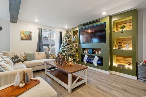 1832 E Eagle View Ln, Eagle Mountain, UT, 84005-5755 | Card Image