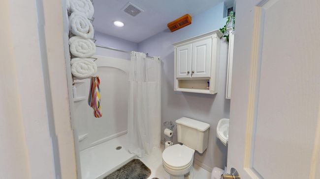 LL Bathroom | Image 34