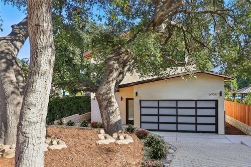 6950 Beckett St, Tujunga, CA, 91042-2037 | Card Image