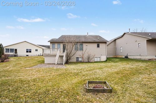 6468 Royal Club Dr, Flushing, MI, 48433-3536 | Card Image