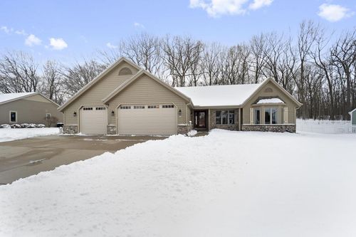219 Westfield Way, Pewaukee, WI, 53072 | Card Image
