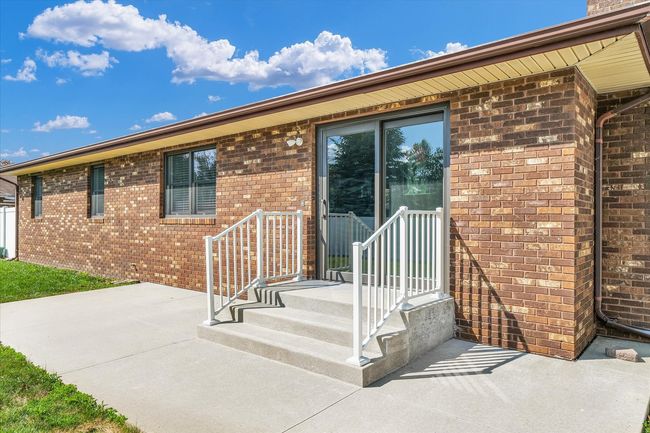 306 Wesley Ave, House other with 3 bedrooms, 2 bathrooms and 2 parking in Savoy IL | Image 32