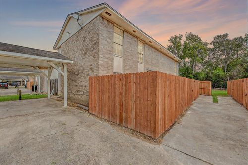 1914 Avenue B, Katy, TX, 77493-1613 | Card Image