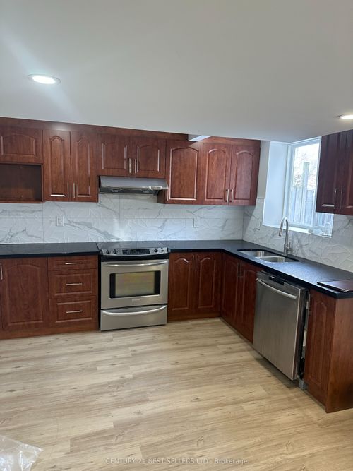 4423 Glen Erin Dr, Mississauga, ON, L5M4G4 | Card Image