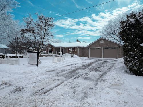 {{alt}} | Card Image