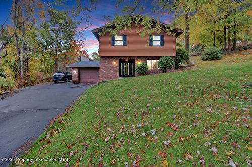 803 W Grove St, Clarks Summit, PA, 18411-2033 | Card Image