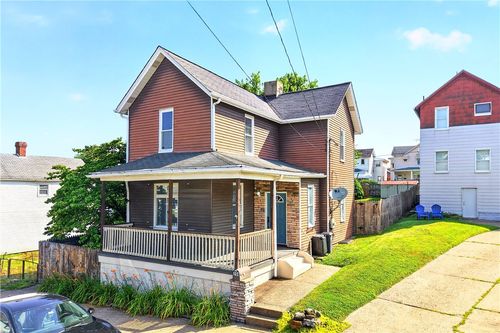 208 Crest Ave, Charleroi, PA, 15022-1305 | Card Image