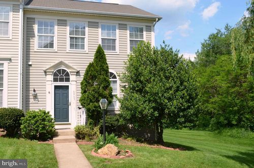 6863 Drifton Ct, CENTREVILLE, VA, 20121-5725 | Card Image